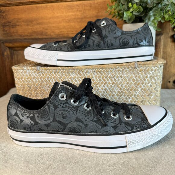 Converse Chuck Taylor All Star Low Top Black Onyx Silver Rose Print – Women’s 9 - Picture 3 of 12